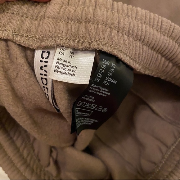 H&M Women's Taupe Brown Joggers “Love” - Picture 5 of 5